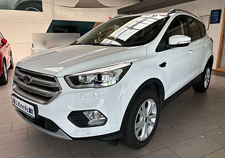 Ford Kuga Titanium/Orig.16200km/BI-XENON/AHK/KAMERA/