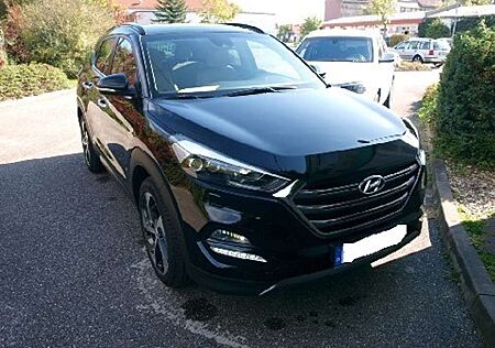 Hyundai Tucson gebraucht kaufen Hyundai Tucson 2.0 CRDi 4WD Automatik Premium