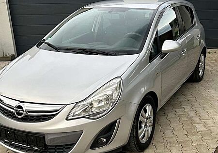 Opel Corsa 1.4 16V Selection