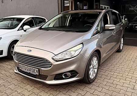Ford S-Max Titanium AWD