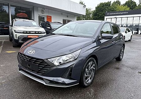 Hyundai i20 1.2 79 PS Navi Klima Kamera PDC Alu16 SOFORT