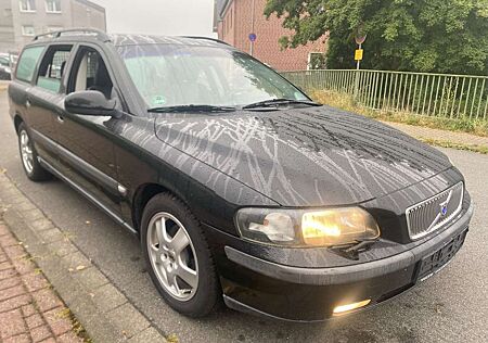 Volvo V70 Kombi 2.4 Automatik Scheckheft SHZ Tempomat