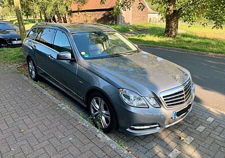 Mercedes-Benz E 220 T CDI DPF BlueEFFICIENCY 7G-TRONIC Avantgard