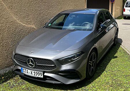 Mercedes-Benz A 200 7G-DCT AMG Line Advanced Plus