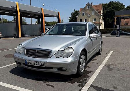 Mercedes-Benz C 180 Kompressor (203.046)