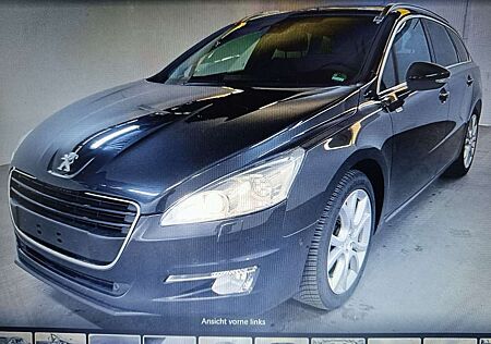 Peugeot 508 SW Style 155 THP 16V Turbo Topausstattung !