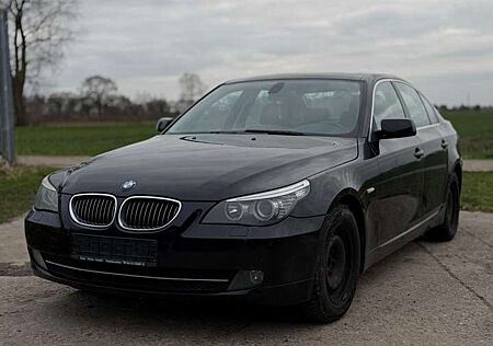 BMW 523i 523