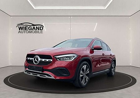 Mercedes-Benz GLA 200 7G-DCT Progressive+LED+PDC+SHZ+NAVI+