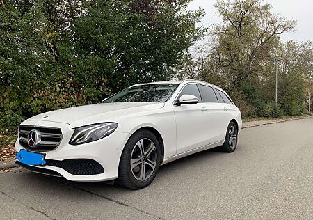 Mercedes-Benz E 220 d T 9G-TRONIC Exclusive