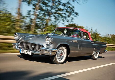 Ford Thunderbird