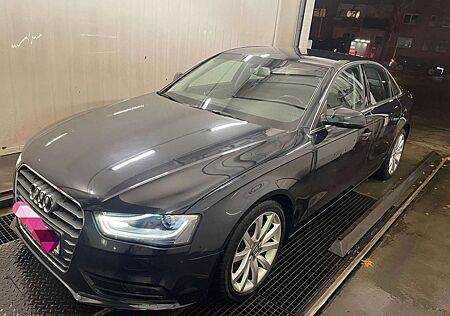 Audi A4 2.0 TDI DPF clean diesel multitronic Ambition