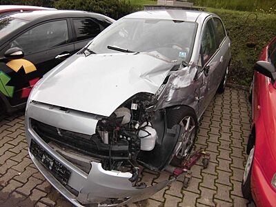 Fiat Grande Punto 1.4 16V Turbo Dynamic / Unfall