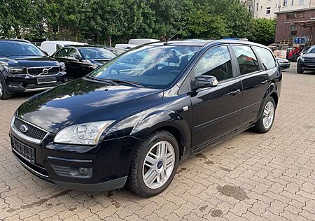 Ford Focus Turnier Ghia