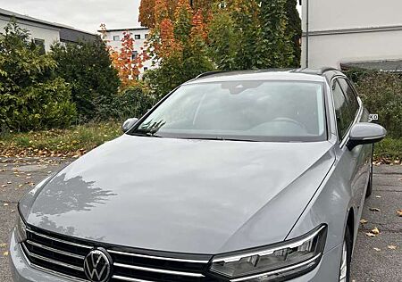 VW Passat Variant Volkswagen Business-DSG-LED-TOP!!