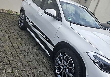 BMW X2 sDrive 20 i