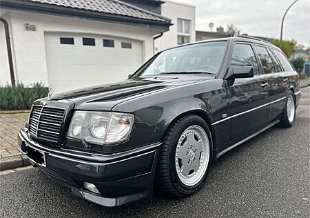 Mercedes-Benz E 320 T-modelll Amg paket mehrteilige Amg Aero felgen
