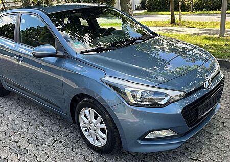 Hyundai i20 blue Passion/1Hand/Shz/Pdc/Tempo/LenkradH./