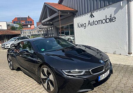 BMW i8 Coupe Pure Impulse *Garagenfahrzeug*