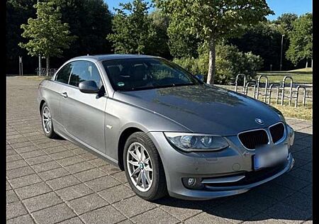 BMW 318i 318 Cabrio E93 Facelift