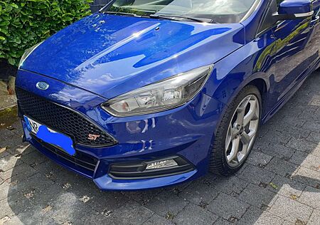 Ford Focus Turnier 2.0 TDCi ST