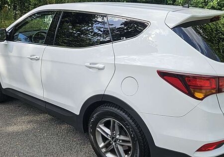 Hyundai SANTA FE 2.4 GDI 2WD Trend