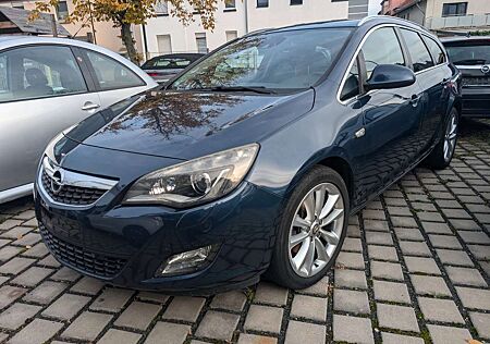 Opel Astra J ST 1.6 Turbo Innovation Top Ausgestattet
