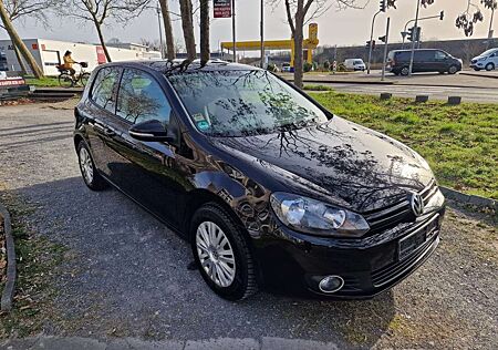 VW Golf Volkswagen VI Trendline. 97.000 km /Zahnriemen Neu