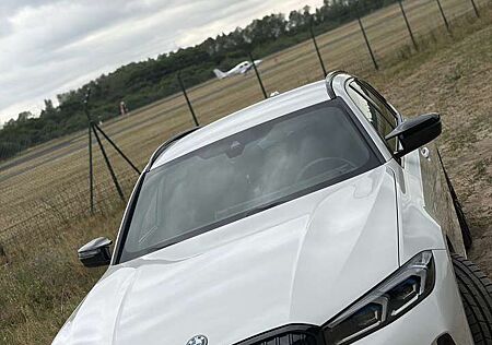 BMW 330 330e Touring M Sport Shadow Line Garatie 04/27