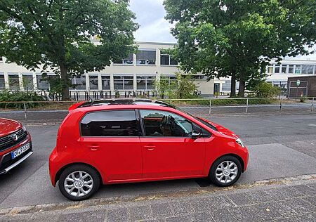 VW Up Volkswagen ! (BlueMotion Technology) move