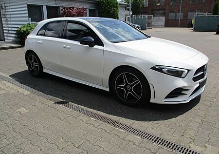 Mercedes-Benz A 220 d 4Matic AMG Line Business Distronic Pano