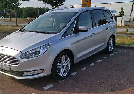 Ford Galaxy Titanium 7 Sitzen