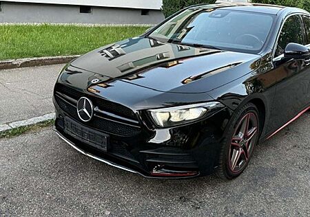 Mercedes-Benz A 180 d 7G-DCT AMG Line