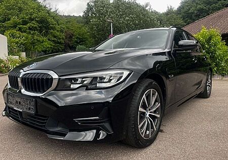 BMW 330 e Advantage/ACC/Carplay/HIFI/Kam/M-LR/SunPro/
