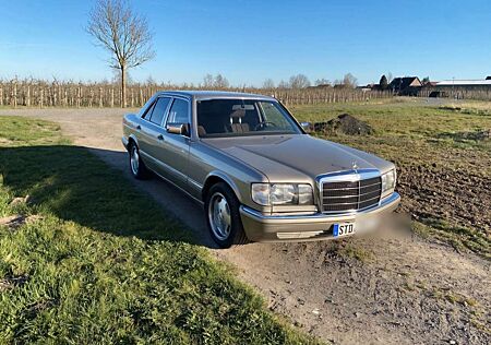 Mercedes-Benz S 300 SE
