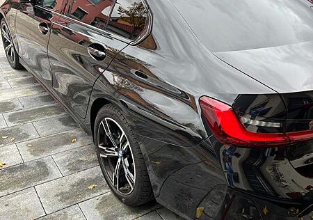 BMW 320e 320 Aut. M Sport mit Garantie bis 12/2027