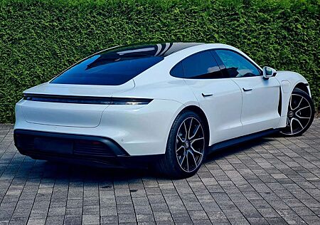 Porsche Taycan RS Spyder Design + Perf.batt. Plus + Pano