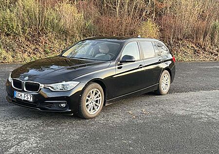 BMW 320i 320 Touring Sport-Aut.