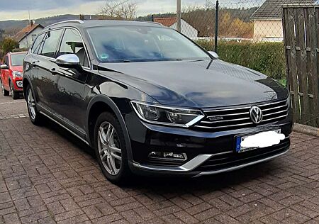 VW Passat Alltrack Volkswagen Passat Variant Diesel 2.0 TDI SCR 4Motion DSG (BMT