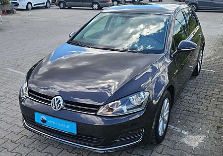 VW Golf Volkswagen 1.2*TSI*Limo*Lounge*SHZ*PDC*Klimaauto*Tempo*1.Hand
