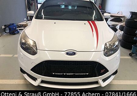 Ford Focus Lim. ST