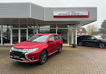 Mitsubishi Outlander PHEV 4WD*CAM*SERVICE NEU*1.HAND