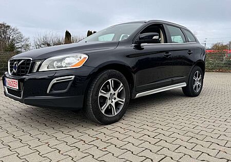 Volvo XC 60 XC60 Summum AWD AHK Leder Panorama