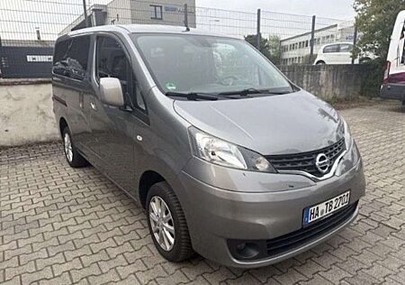 Nissan NV200 Bus