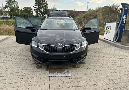 Skoda Octavia Combi 2.0 TDI DSG 150ps ACC/AHK/NAVI