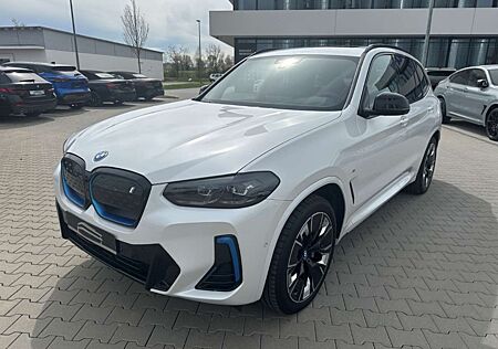 BMW iX3 Impressive AHK Shadow Line HeadUp H&K