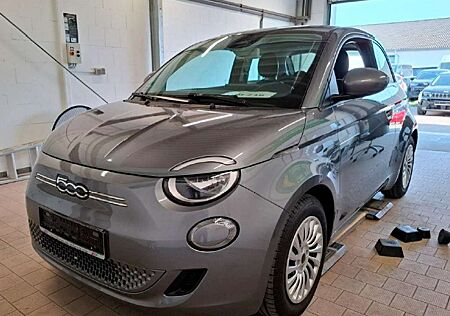 Fiat 500E 320 Km Reichweite Navi - Klimaautomatik