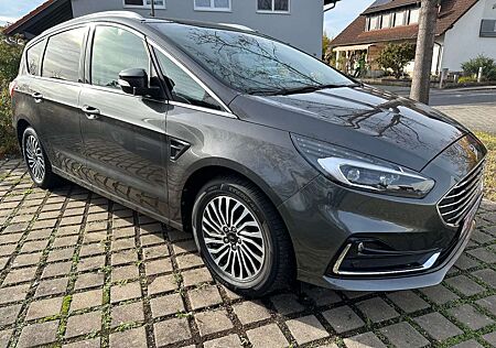 Ford S-Max Titanium AHK 7 Sitzer DAB Kamera LED