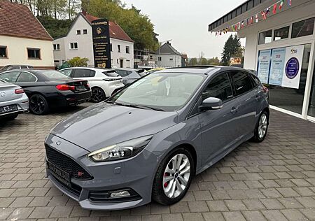 Ford Focus Lim. ST *NAVI*LEDER*BI.XENON*