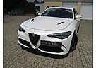 Alfa Romeo Giulia 2.9 V6 Bi-Turbo AT8 Quadrifoglio