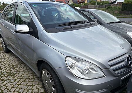Mercedes-Benz B 180 CDI (245.207)